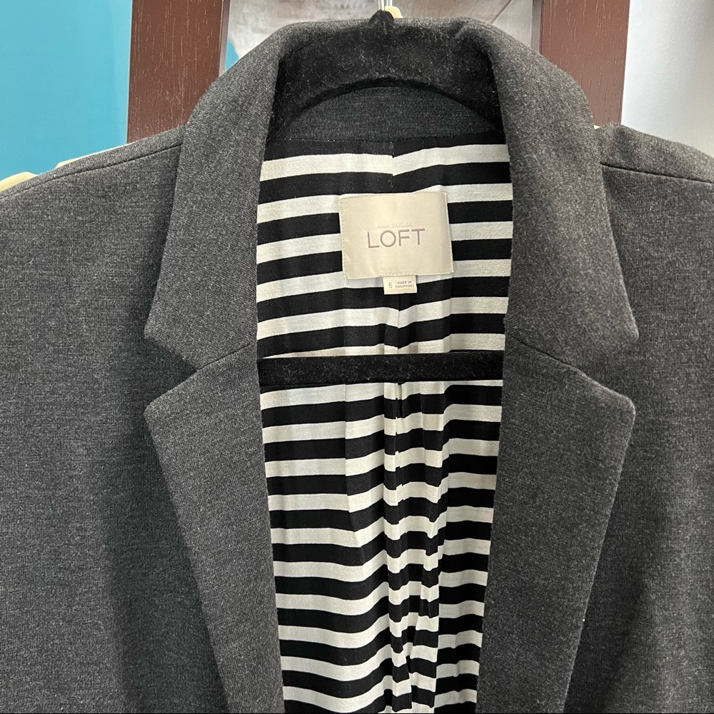 Loft sweatshirt blazer size 6 - used